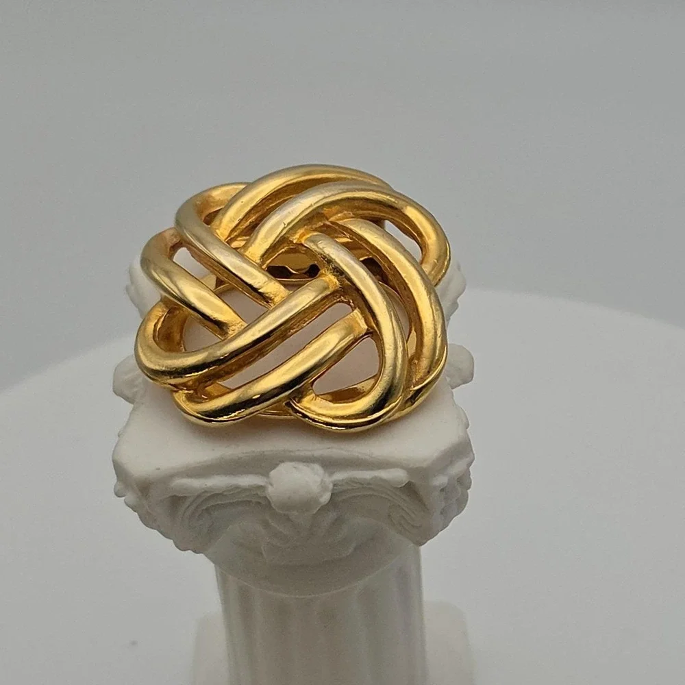 Vtg 65 Yr Old LIEBA USA Love Knot Scarf Clip Dress Clip Filigree Gold Plate